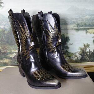 Women's Dark Brown Western Embroidered Booties Size 9